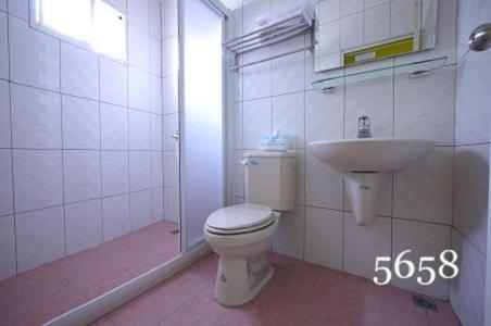 Hua Qiao De Jia Apartment Donggang Bagian luar foto
