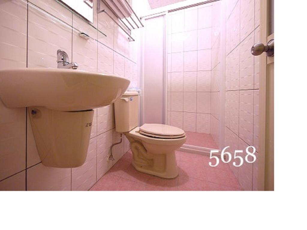Hua Qiao De Jia Apartment Donggang Bagian luar foto