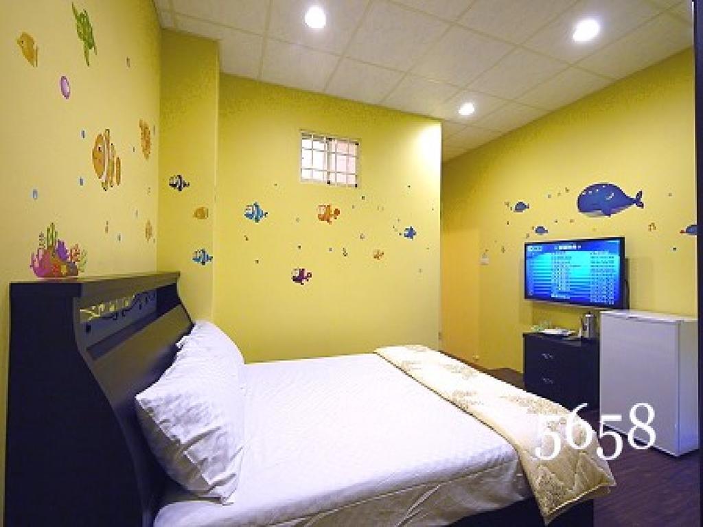 Hua Qiao De Jia Apartment Donggang Bagian luar foto